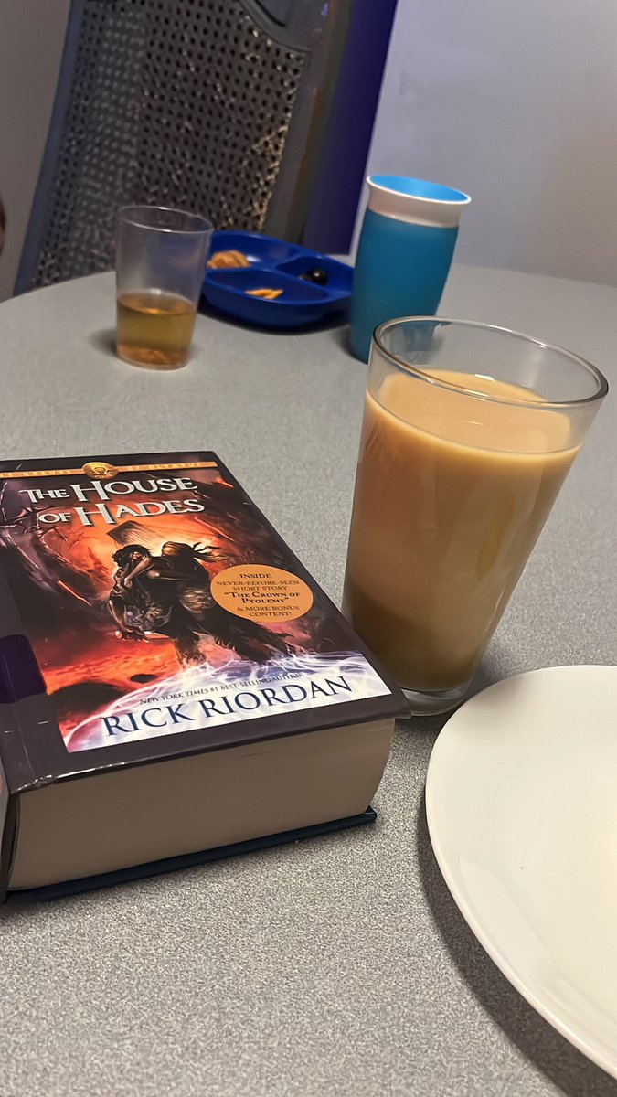 heinoldj's tweet photo. I been making time for pleasure reading and it’s been so amazing. #teacherstuff https://t.co/fqXKOcFQ4z