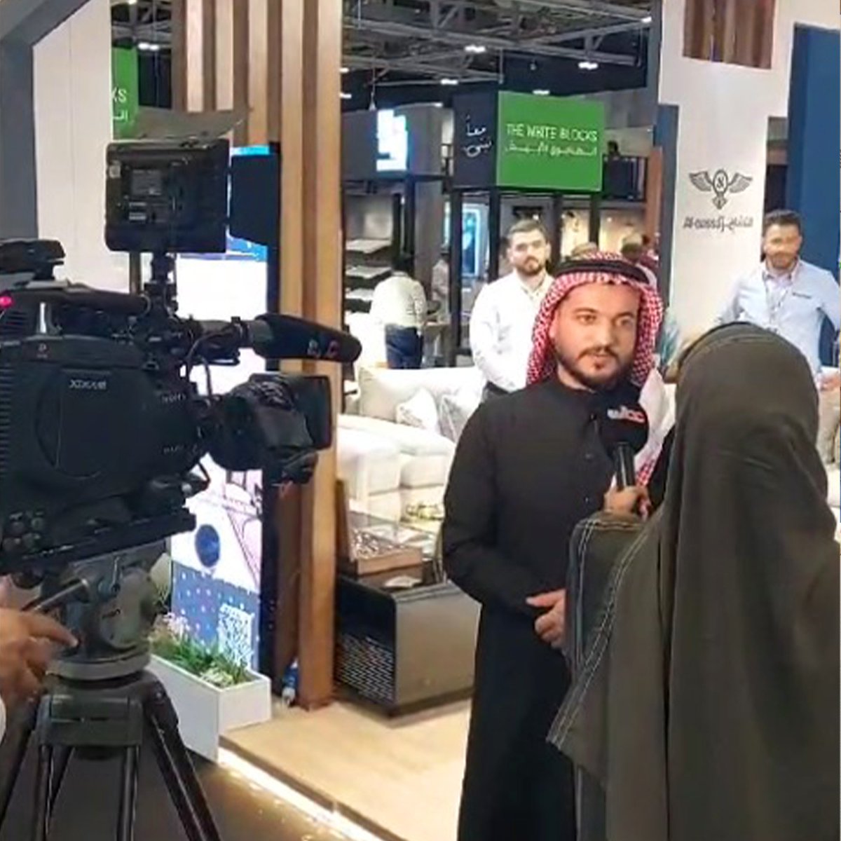 AlnassajCo's tweet photo. نود أن نعبر عن شكرنا العميق لكل من شاركنا في فعالية معرض عمان الدولي للديكور الداخلي IDF. كان لدينا تجربة رائعة وملهمة في عرض إبداعاتنا وتبادل الأفكار والتجارب مع الحضور الرائع الذي شاركنا هذه الفعالية.
#تصميم #ديكور #النساج #AlNassaj #oman #IDF #alnassajtextile #أقمشة_النساج https://t.co/9zc2kXNoVG