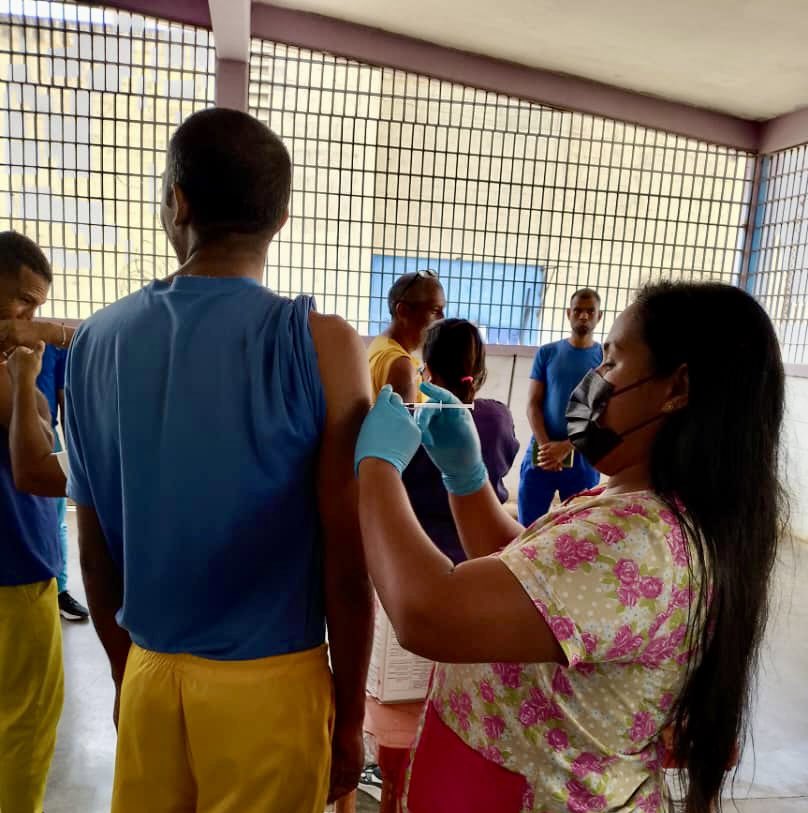 Derecho_paz's tweet photo. Continuamos garantizando la atención oportuna a la salud de la población privada de libertad en los distintos establecimientos penitenciarios. https://t.co/9cyYJ8bGoS
