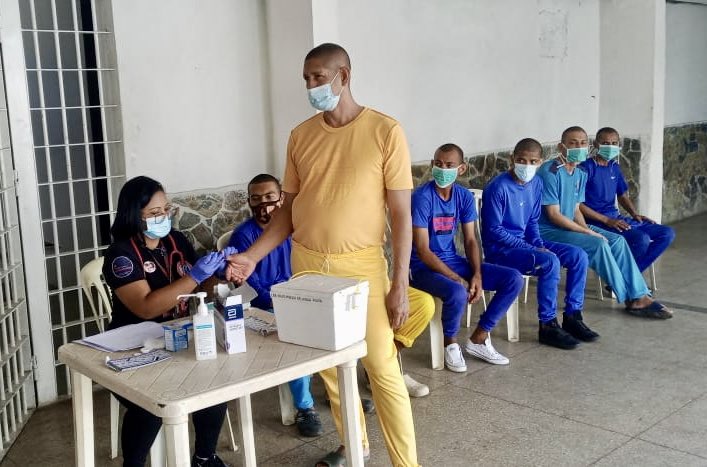 Derecho_paz's tweet photo. Continuamos garantizando la atención oportuna a la salud de la población privada de libertad en los distintos establecimientos penitenciarios. https://t.co/9cyYJ8bGoS
