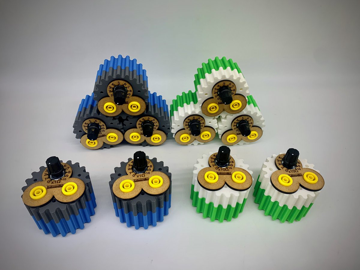 Labomalin1's tweet image. Nos produits se métamorphosent : plus simples, plus grands, plus boisés ou moins onéreux. Pourquoi ne pas jeter un œil à notre site ? L'agitateur magnétique est toujours offert pour toute demande contenant au moins un bécher. #physique #chimie #SVT