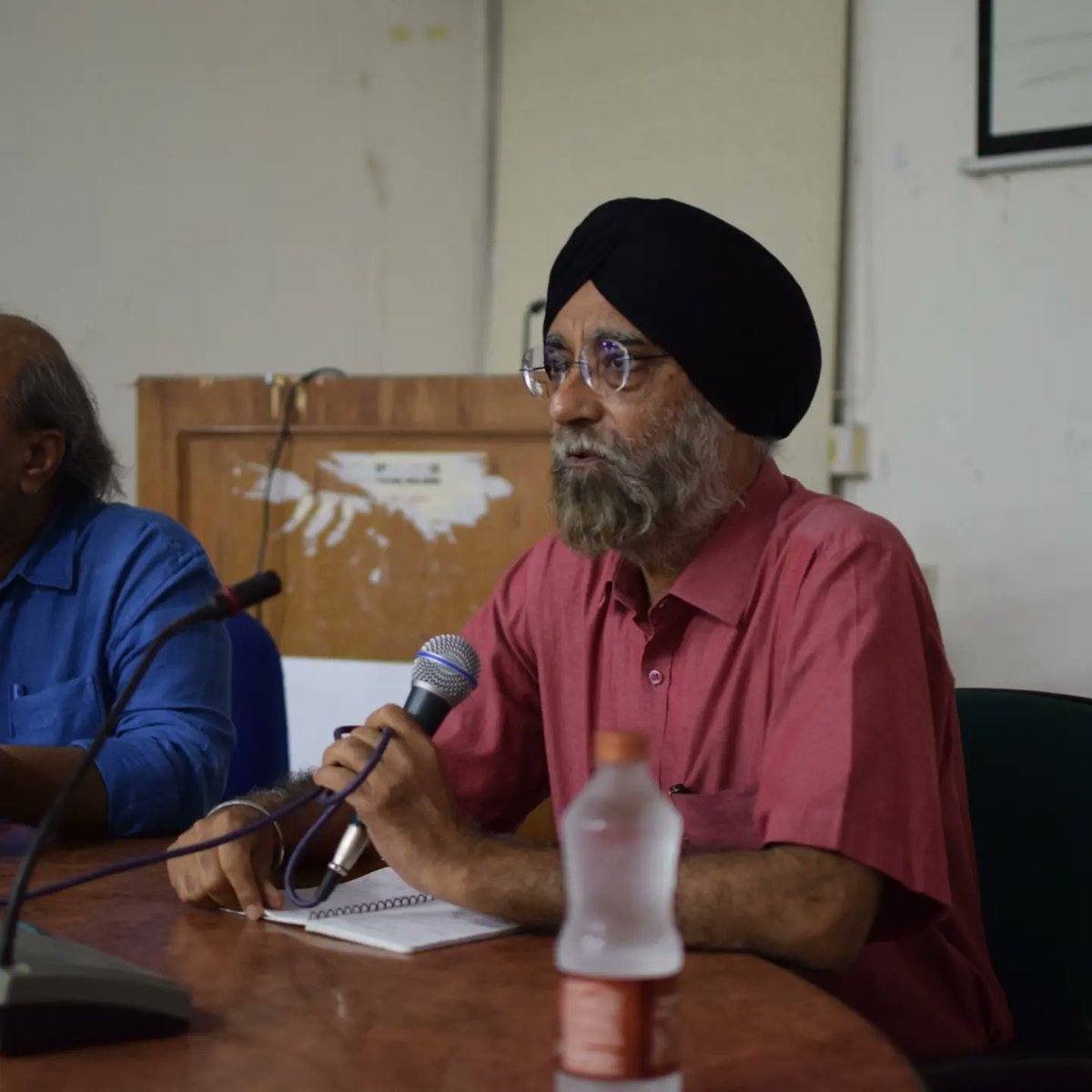 sociologuesCSSS's tweet photo. Sociologues had organised a memorial meeting of Prof Imtiyaz Ahmad, a political sociologist who was faculty at JNU. Prof T.K.Oommem, Prof Surinder Singh Jodhka, Prof Vivek Kumar, Prof Tanveer Fazal and Dr Hilal Ahmad were invited to discuss his works. Some Glimpses.. https://t.co/414dhDT9T4