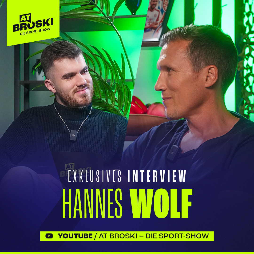 AtBroskiShow's tweet photo. 🚨 EXKLUSIV 🚨

Im Rahmen unserer letzten Show hat sich @DFB_Junioren-U20-Trainer und Entwicklungs-Direktor Hannes Wolf Zeit für ein sehr spannendes und offenes Interview mit @bennygrund genommen! 🎙

Thematisiert wurde noch einmal ausführlich die DFB-Jugendreform, Taktiken - und vieles mehr!  

🔗 https://t.co/ZeTZ2e95Wi