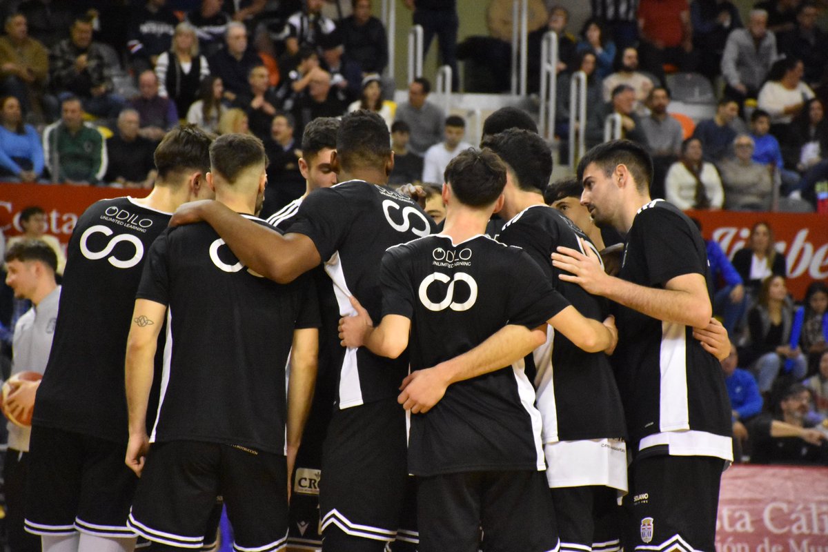 cb_cartagena's tweet photo. ✊🏼 ! Juntos preparados para lo que nos viene ! 🍍

🔜 Próxima parada @palmerbasket 

#VamosCebé 🤍🖤 #LEBPlata https://t.co/Ic72V5ddwo