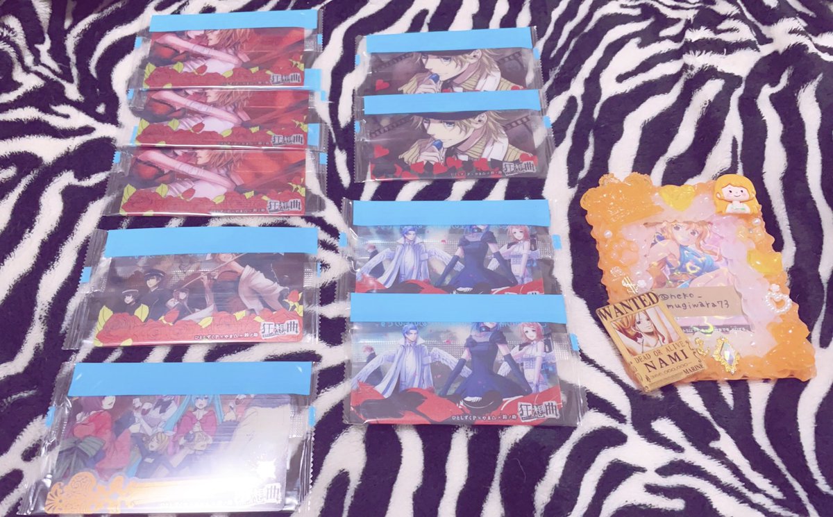 neko_mugiwara73's tweet photo. 譲渡 VOCALOID ボカロ ひとしずくP やま△ 鈴ノ助 狂想曲 ウェファーチョコ

譲 画像参照

求 お値段ご相談+送料

初回ﾘﾄﾘﾝ必読。1～2枚目は未開封、3～4枚目は開封済ですがスリーブ+チャック付き袋に入れて保管しておりました。1枚限りのものは開封しておりますのでご了承頂ける方のみ。 https://t.co/0FTFF68wEi