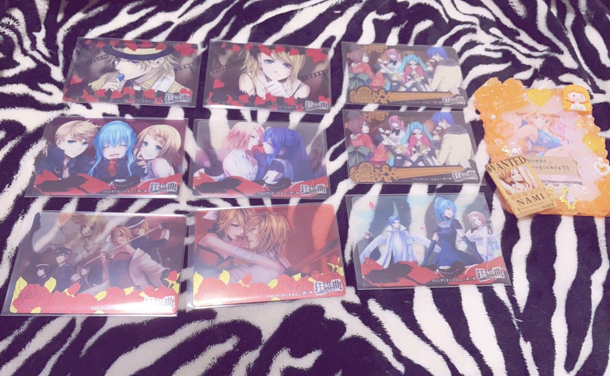 neko_mugiwara73's tweet photo. 譲渡 VOCALOID ボカロ ひとしずくP やま△ 鈴ノ助 狂想曲 ウェファーチョコ

譲 画像参照

求 お値段ご相談+送料

初回ﾘﾄﾘﾝ必読。1～2枚目は未開封、3～4枚目は開封済ですがスリーブ+チャック付き袋に入れて保管しておりました。1枚限りのものは開封しておりますのでご了承頂ける方のみ。 https://t.co/0FTFF68wEi