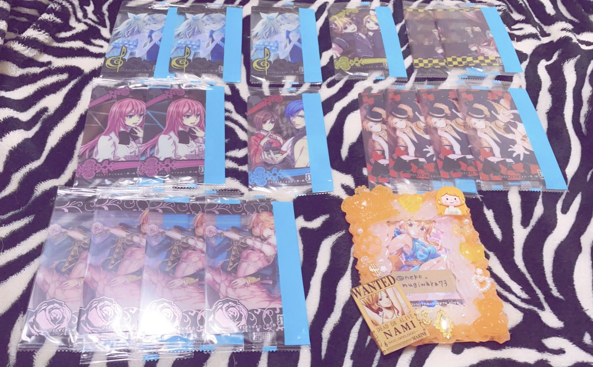 neko_mugiwara73's tweet photo. 譲渡 VOCALOID ボカロ ひとしずくP やま△ 鈴ノ助 狂想曲 ウェファーチョコ

譲 画像参照

求 お値段ご相談+送料

初回ﾘﾄﾘﾝ必読。1～2枚目は未開封、3～4枚目は開封済ですがスリーブ+チャック付き袋に入れて保管しておりました。1枚限りのものは開封しておりますのでご了承頂ける方のみ。 https://t.co/0FTFF68wEi