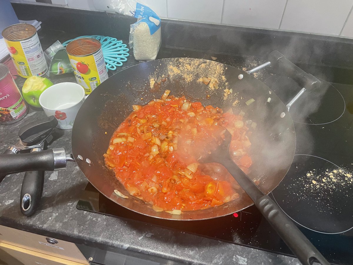 Baby Group were cooking up something delicious again - a warm and filling chilli! 😋 @Hullccnews @idealhomes @HullWarmHomes #HouseholdSupportFund