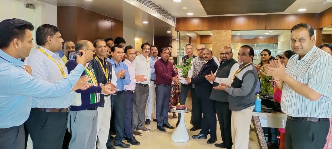 nict_tpl's tweet photo. Birthday celebration of Mr. Ajay Sadhu Sir (Vice President - Corporate - Allied Service &amp; Legal)  at NICT Head Office Indore.

#Birthday #BirthdayCelebration #NICTian #nict https://t.co/G7Cf4P4EW1