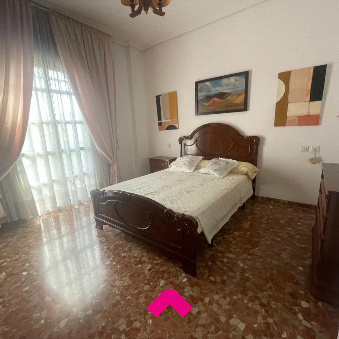 InmoBarin's tweet image. Fantástica casa adosada en Colonia de la Paz📍

📌 Nº de Referencia: 12-CM202
🛏 Habitaciones: 5
🚿 Baños: 2
⛏ Metros construidos: 202

🌐Toda la información en nuestra web:
inmobiliariabarin.com/inmueble-20651…