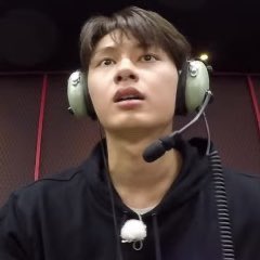 leomyoons's tweet photo. jn/ww gamer bf 🎮 x beauty influencer bf 💄 https://t.co/jJ86I18w3U
