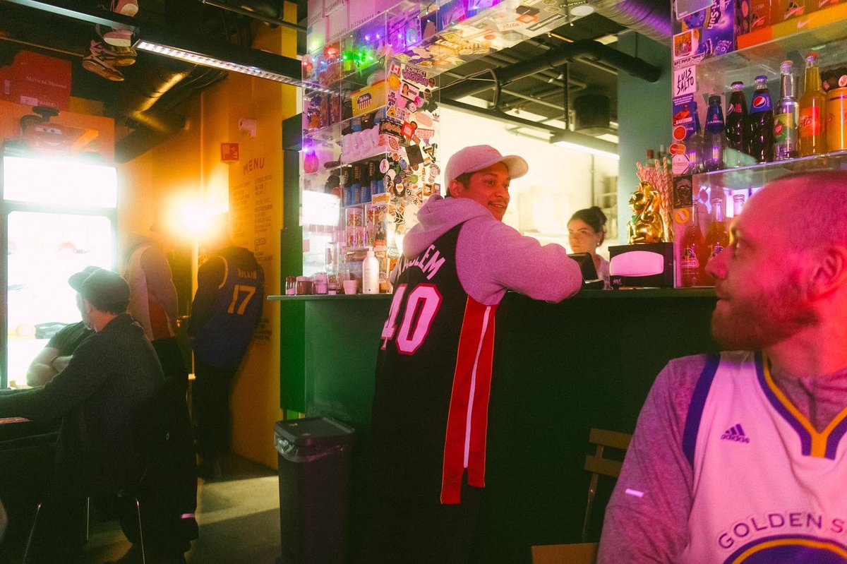 Se på kulturen, a. Si meg at NBA ikke har fotfeste i Norge. We here to stay bby.

Ny NBA-quiz på Corner’n til Mike i kveld🗣️

📍Bjørvika
🕐19:00

Kom med lag eller alene. <a href="/akam1k3/">Wong Nesbø</a> got you.