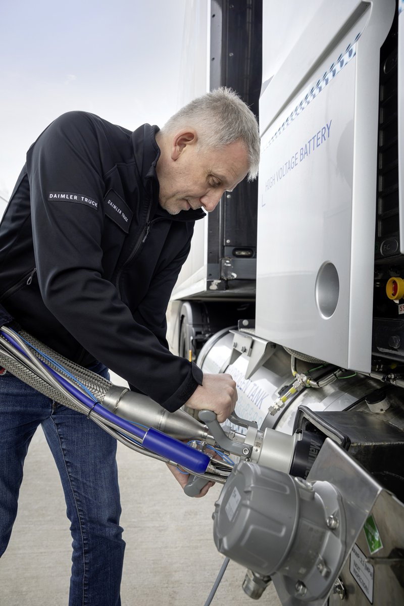 Daimler Truck tweet media