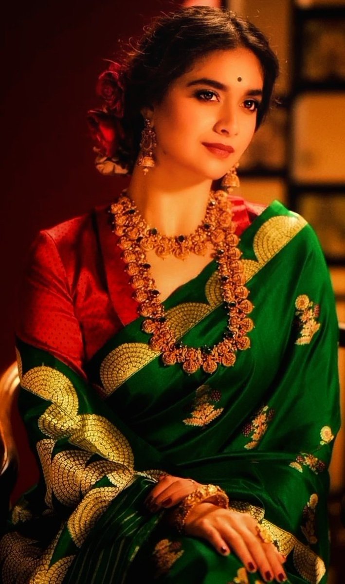 Happy Rose Day <a href="/KeerthyOfficial/">Keerthy Suresh</a> 
This is for you 🌹
 #KeerthySuresh  ♥️
#KeerthySureshhot