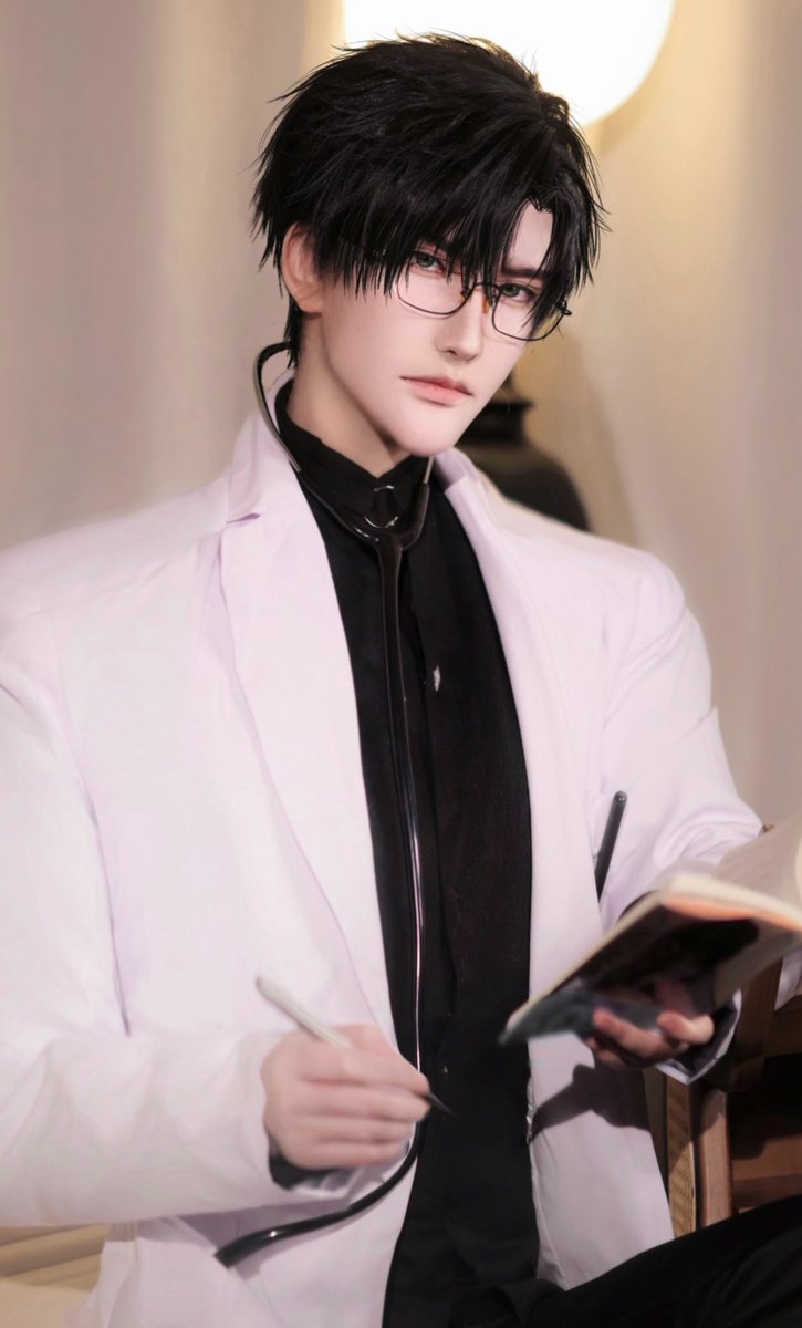 RAN41382579's tweet photo. “喜欢的话，就去外面看吧。不是说今天适合看雪吗？”

——————
🍐真的很好，天降竹马谁懂

#cosplay #cos #恋与深空 #恋与深空黎深 https://t.co/YO3slM7X70