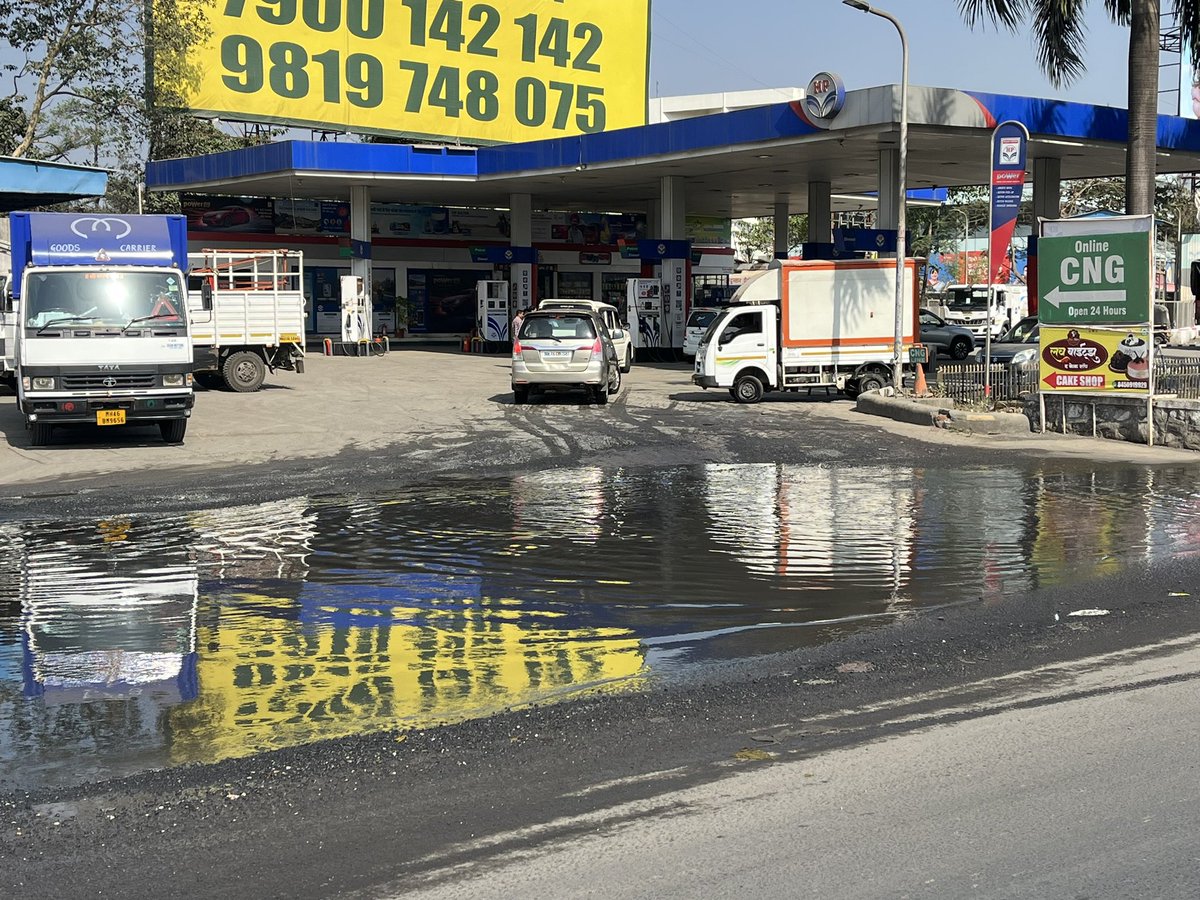 rajfleetcentre's tweet photo. Despite repeated complaints, the gutter blockage &amp; poor drainage outside our petrol pump persist unchecked by authorities. Your action is putting public safety at risk. Act now before situation worsens. @nitin_gadkari @timesofindia @DainikBhaskar @lokmat @pudharionline @htTweets https://t.co/ON8oJqRR9G