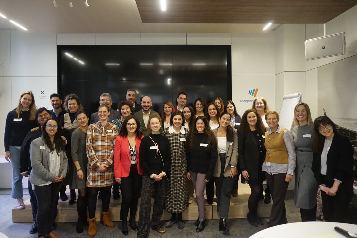 EdTbarcelona's tweet photo. JA Europe launches EMPASS: funded by EU, equips youth with essential employability skills.Led by a consortium of 14 partners, including experts from education and industry, the project focuses on soft skills and offering a new micro-credential@edt is participating in this!#EMPASS https://t.co/9bCAtn8nUQ