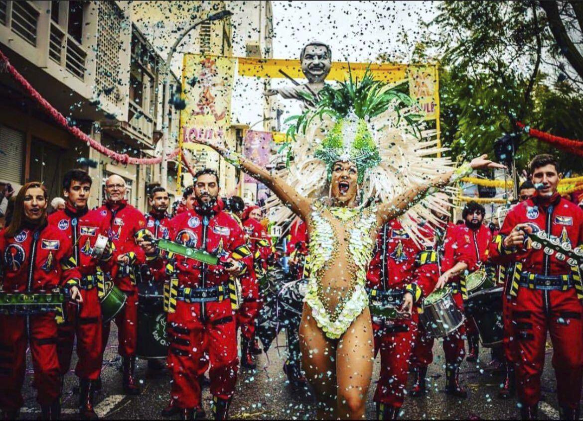 Viajarium's tweet photo. 🎭 Con motivo del #carnaval, #WOW Porto el vibrante barrio cultural de Vila Nova de Gaia, ha diseñado un emocionante programa para los días 10 y 11 de febrero en los que se podrá disfrutar de su Festival de #Samba con mucha música y una feijoada al estilo brasileño
#Viajarium https://t.co/Qoi1IW5wI3