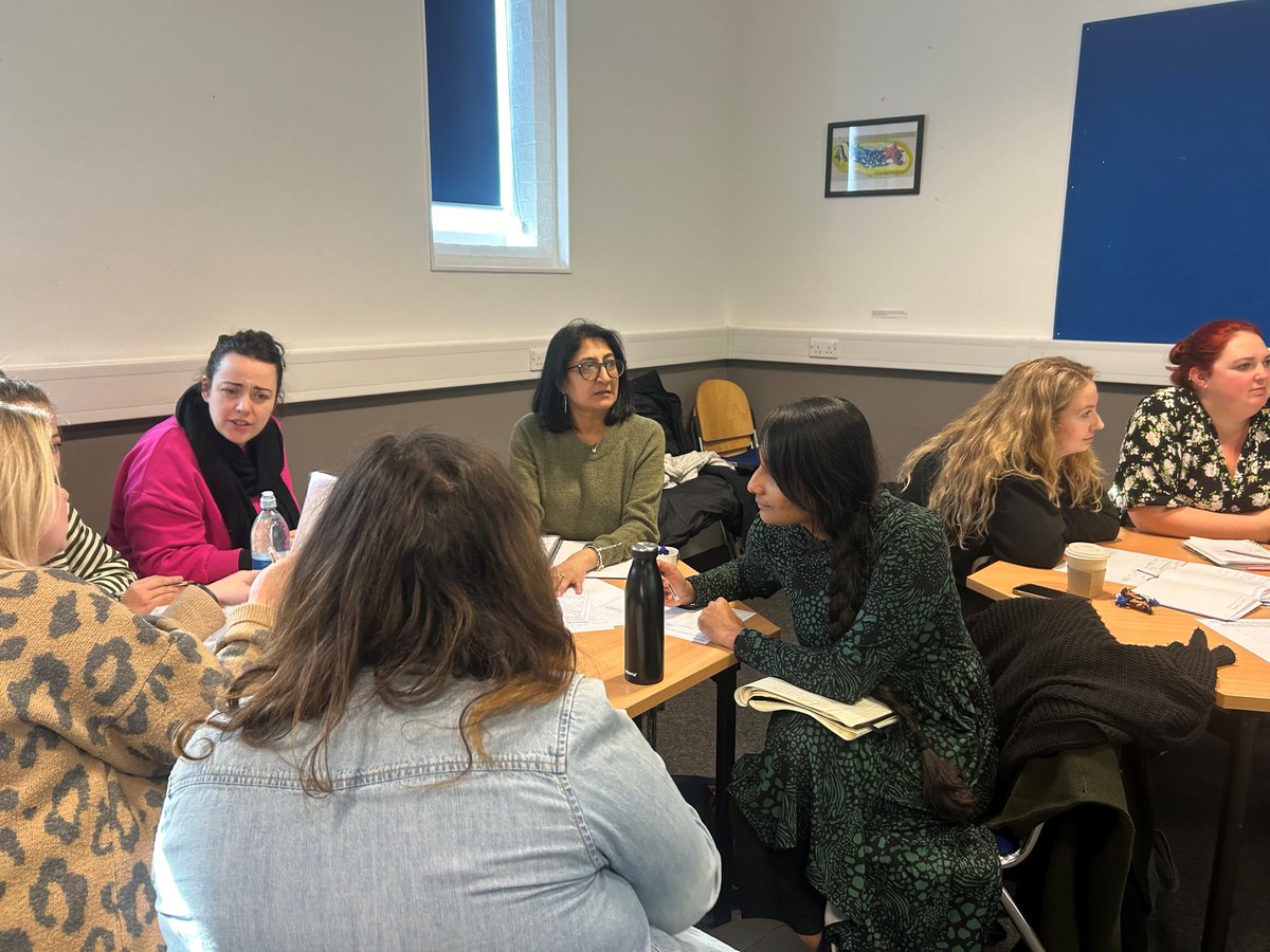 Attendees explored #spelling difficulties and looked at specific needs in spelling with @nicolegurvidi & @multimodaltext. They applied the knowledge & analysed examples of #writing.