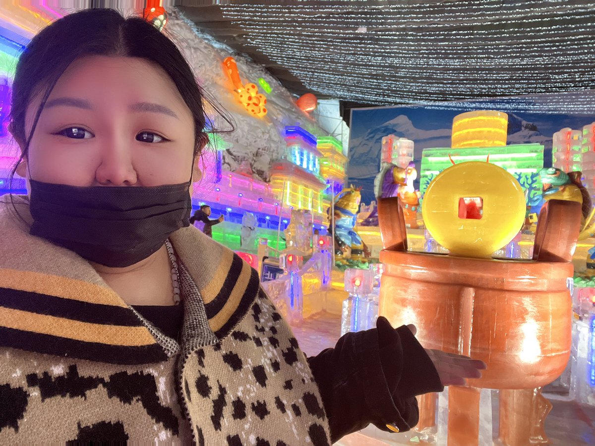 laviniaBBW's tweet photo. 头没梳，脸没洗，逛冰灯，冻死了……（图也没修） https://t.co/50Ekxf2Pvs