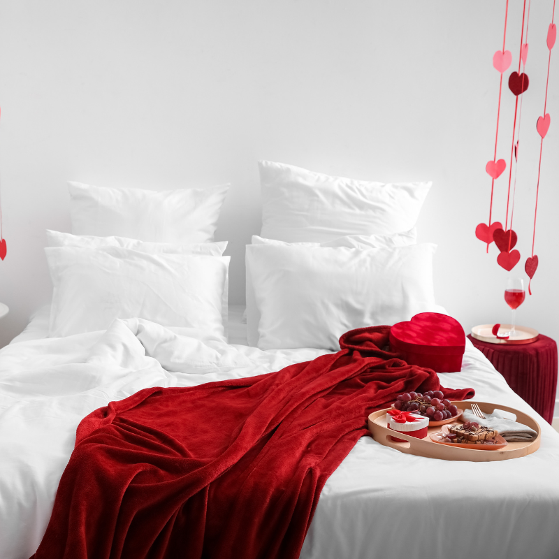 ColchoeseComp's tweet image. Neste artigo, não vão faltar dicas para decorar o quarto de forma romântica. Criamos um guia passo a passo para ajudar a transformar o seu quarto num oásis de amor.

🥰 O amor está no (L)ar 👉 bit.ly/487ebJC