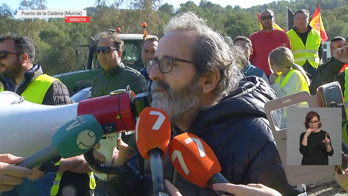 la7tele's tweet image. 🚨 ÚLTIMA HORA 🚨

▶️ Los agricultores ponen fin a la 'tractorada' en la Región de Murcia

📺 TODA LA INFO 👇
la7tv.es/articulo/agric…

#agricultores | #tractorada | #tractoradas