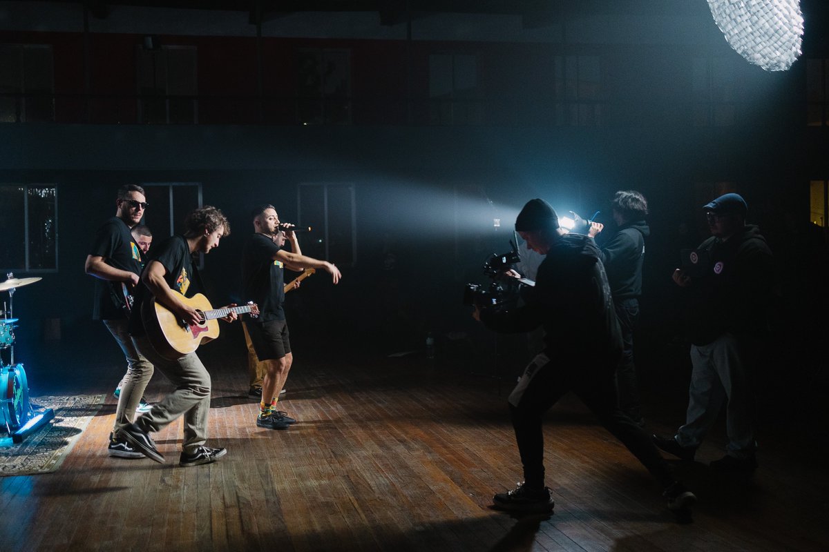 👏 A Quinkillada fai a súa estrea exclusiva dun novo tema e videoclip este xoves en Mondo Sonoro. Estate atenta!
📷: Senda Picallo