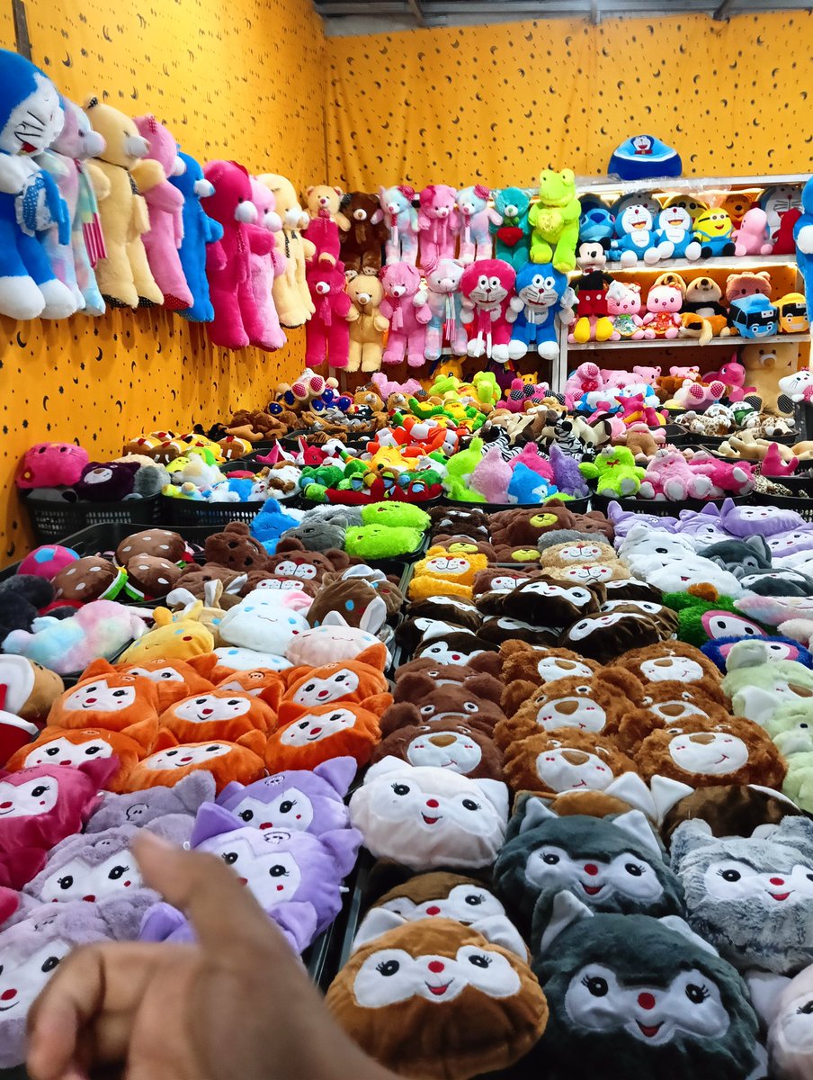 selaapou's tweet photo. Jangankan jualan offline , jualan online aja syuka sepi gini, semoga rame lagi biar bisa lunasin cicilan:(( https://t.co/jWdyeyoAxp