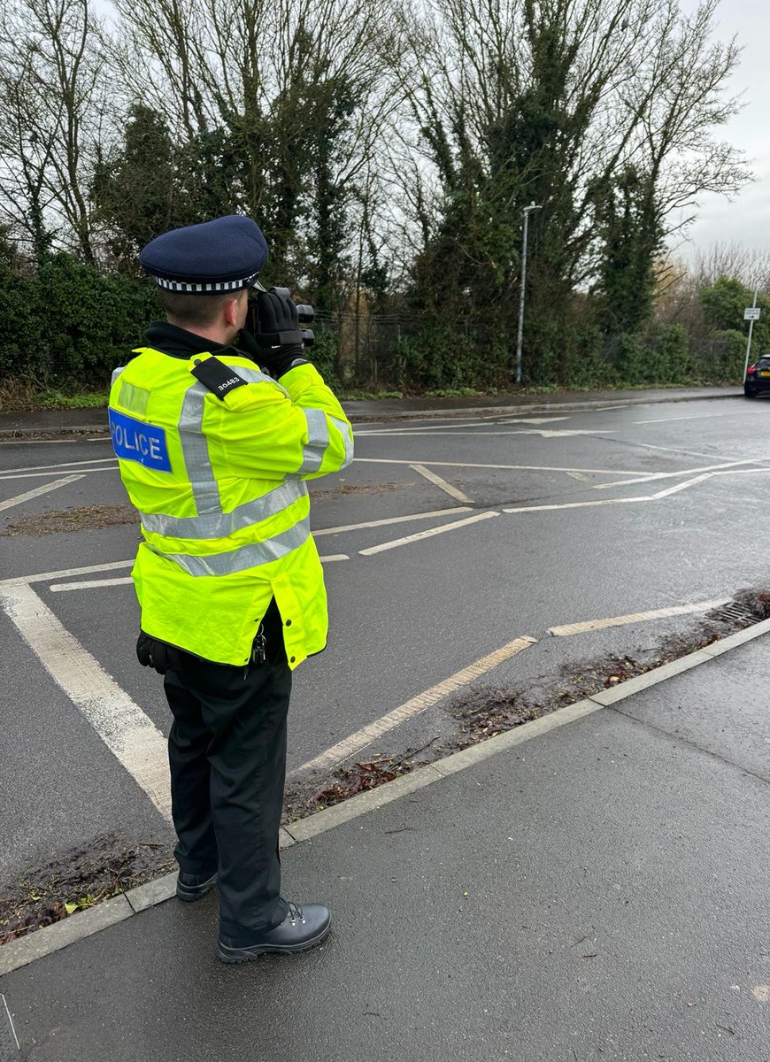KentPoliceSwale's tweet image. #LPT1 are out around #Faversham this morning conducting speed checks at different locations following concerns raised by residents. So far, 6 drivers have received #TORs for excess speed. SB
#SpeedKills
#Fatal5
#SlowDown