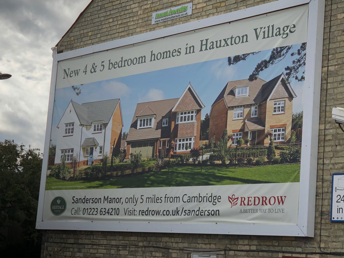 You could tell Redrow faced changes when you see (left) their new types @ebbsfleetdc despite their obsession with the Heritage range (right). I guess that's aping 1930s and integral garage types done. @Barrattplc been the better developer (since Mark Clare shook it up).