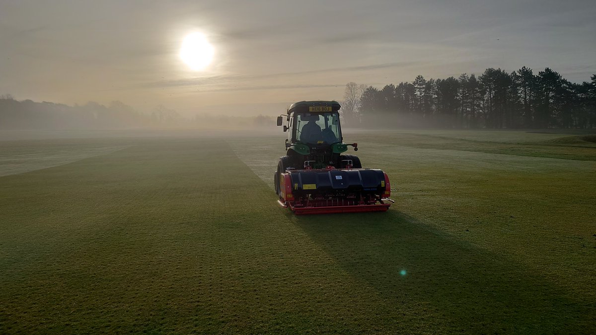 Nice misty morning 🌄 <a href="/WiedenmannUK/">Wiedenmann UK</a>, <a href="/JohnDeere/">John Deere USA</a>, <a href="/ErnestDoeSons/">@ErnestDoeSons</a>