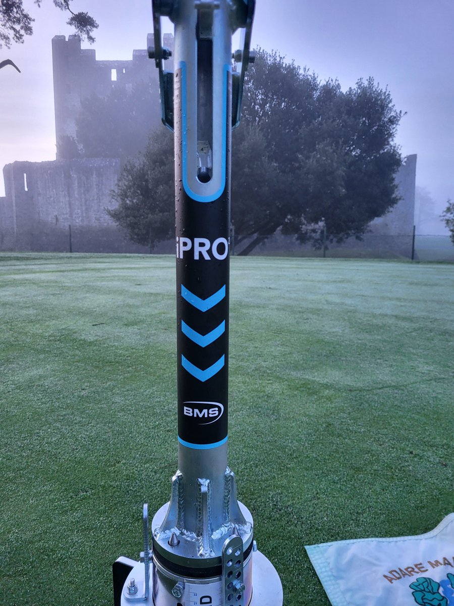 Briand40adare's tweet photo. Trying the ipro hole changer this morning from @bmsproducts dropped in from giles  at G and O golf ,great job 👏 ⛳️👌 @adaremgc_1900 @greenkeepingire @ATPI21 @JohnDeere https://t.co/iaalDRhSCZ