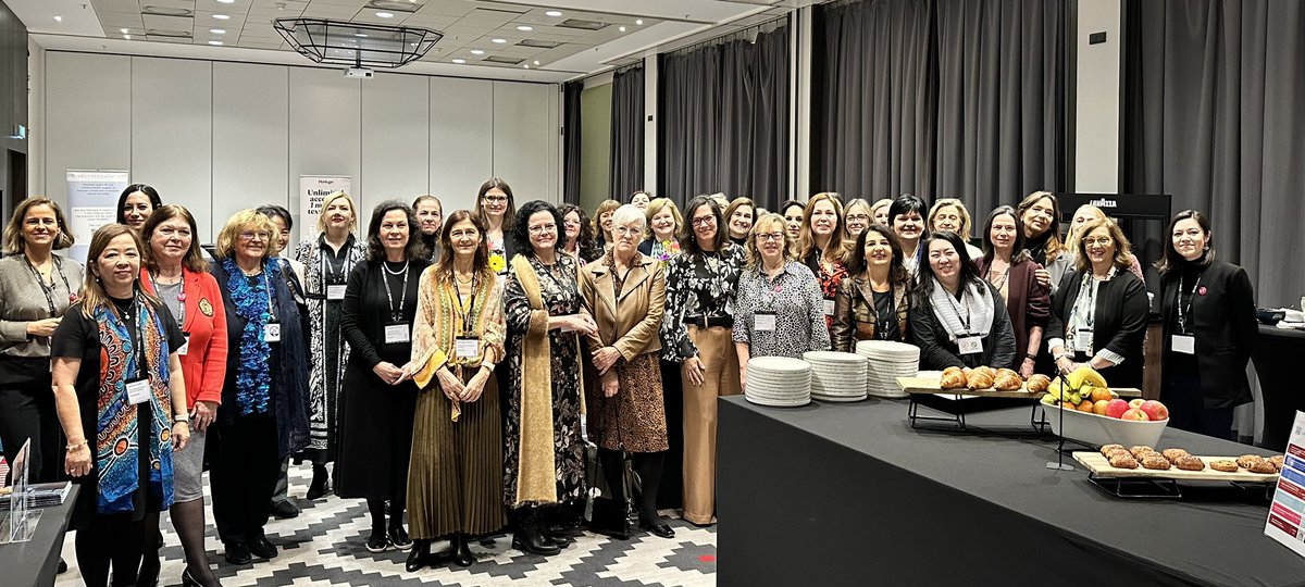 delphmanceau's tweet photo. It was great to attend the first EFMD Female Dean breakfast this morning! Great discussions!
Thank you to the #EFMD team and especially Sofia and Adriana for organising such an event 👏@EFMDNews https://t.co/G65LUFCgs0