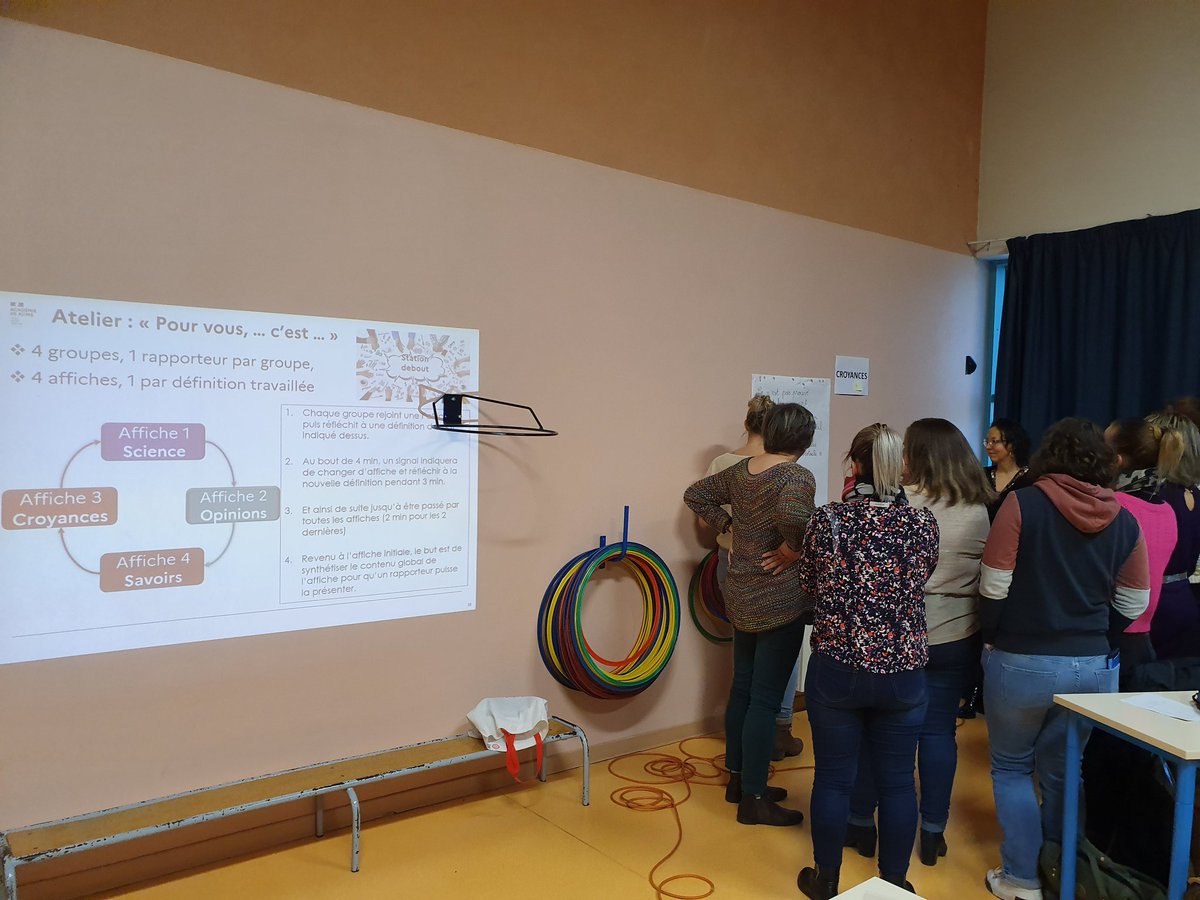 Formation au principe de laïcité et aux valeurs de la république-DJ2 à Mourmelon le grand avec les enseignants  et AESH. Atelier station-debout autour de savoir/ croyance/ opinion/ science. Des échanges autour de ces notions dans l'objectif d'une culture commune. 
#CIRCOCN