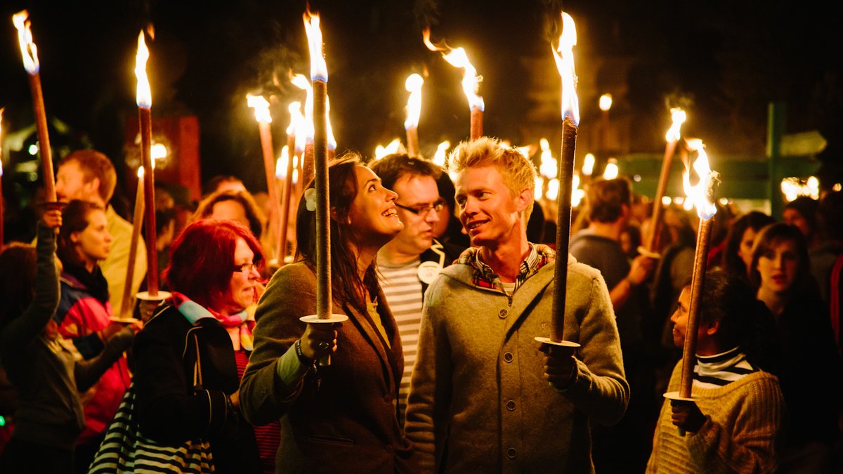 Hull’s maritime heritage will take centre stage at an event next month! 📅 Thursday 14 March, 6.30pm 🎟️Free A flaming torch-lit procession featuring 500 volunteers will make its way from Hull Minster to Hull Marina. 🔥 @walktheplank @Hullccnews 1/2