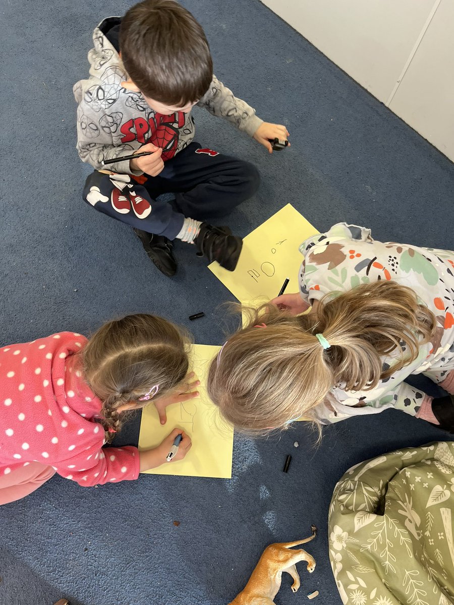 BathgateNs's tweet photo. After helping Miss Wilkins make our number line display, created by our peers, we wanted to make our own. #beycmaths #beycnumeracy #beycsharingourlearning https://t.co/K02oNN1AOL