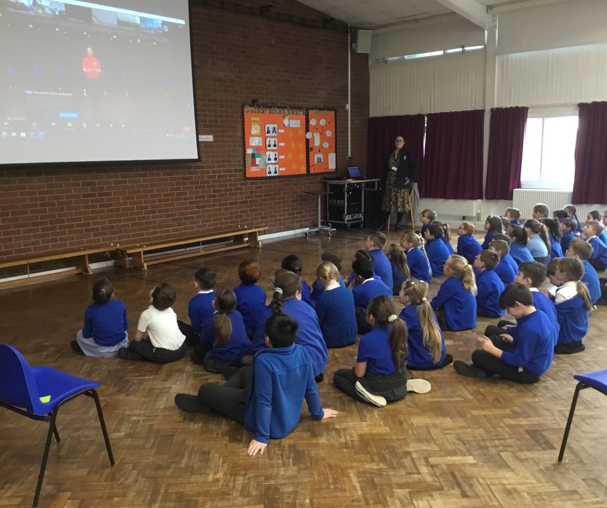 Year 2 &amp; 3 are ready to meet the artists at the <a href="/RoyalOperaHouse/">Marge Inalia</a> this morning for #rohcreateanddance