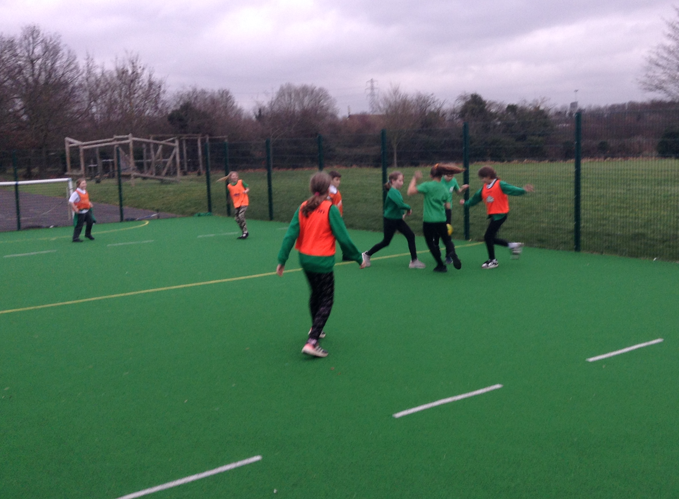 NovaPrimary's tweet photo. Girls football training (Mondays at 3.15pm) - check out our girls practising their skills and getting tournament ready!!!
Book now for term 4 to avoid disappointment... #girlsfootball #mondaynighttraining https://t.co/CUVLqUCZk9