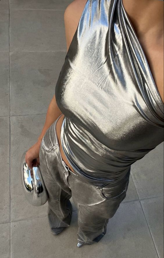 liIacdaisy's tweet photo. TREND ALERT: silver https://t.co/8GhYAVIVHc