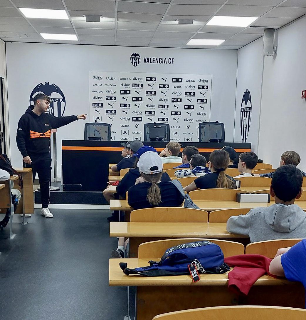 SaintNicksSch's tweet photo. #StNicksYear7 had a fun packed day yesterday, as they continued their trip to Spain, by visiting Mestalla Stadium for a personalised tour, followed by an evening walk around the beautiful city of Valencia. #StNicksMiddle #StNicksTrips #StNicksDiscover #StNicksOpportunity https://t.co/IaEf088Ngx