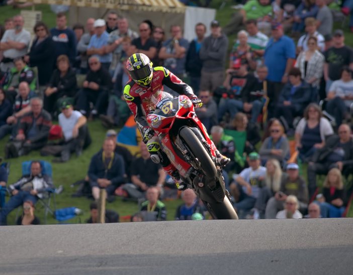 Shane ‘Shakey’ Byrne 🇬🇧6️⃣7️⃣🏁
#WheelieWednesday <a href="/67Shakey/">Shane Shakey Byrne</a>