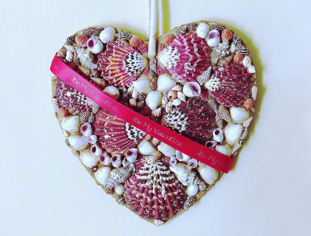 Good morning #elevenseshour reduced especially for Valentines Day. tuppenceandseahorse.etsy.com      #ValentinesDay #craft #shellcraft