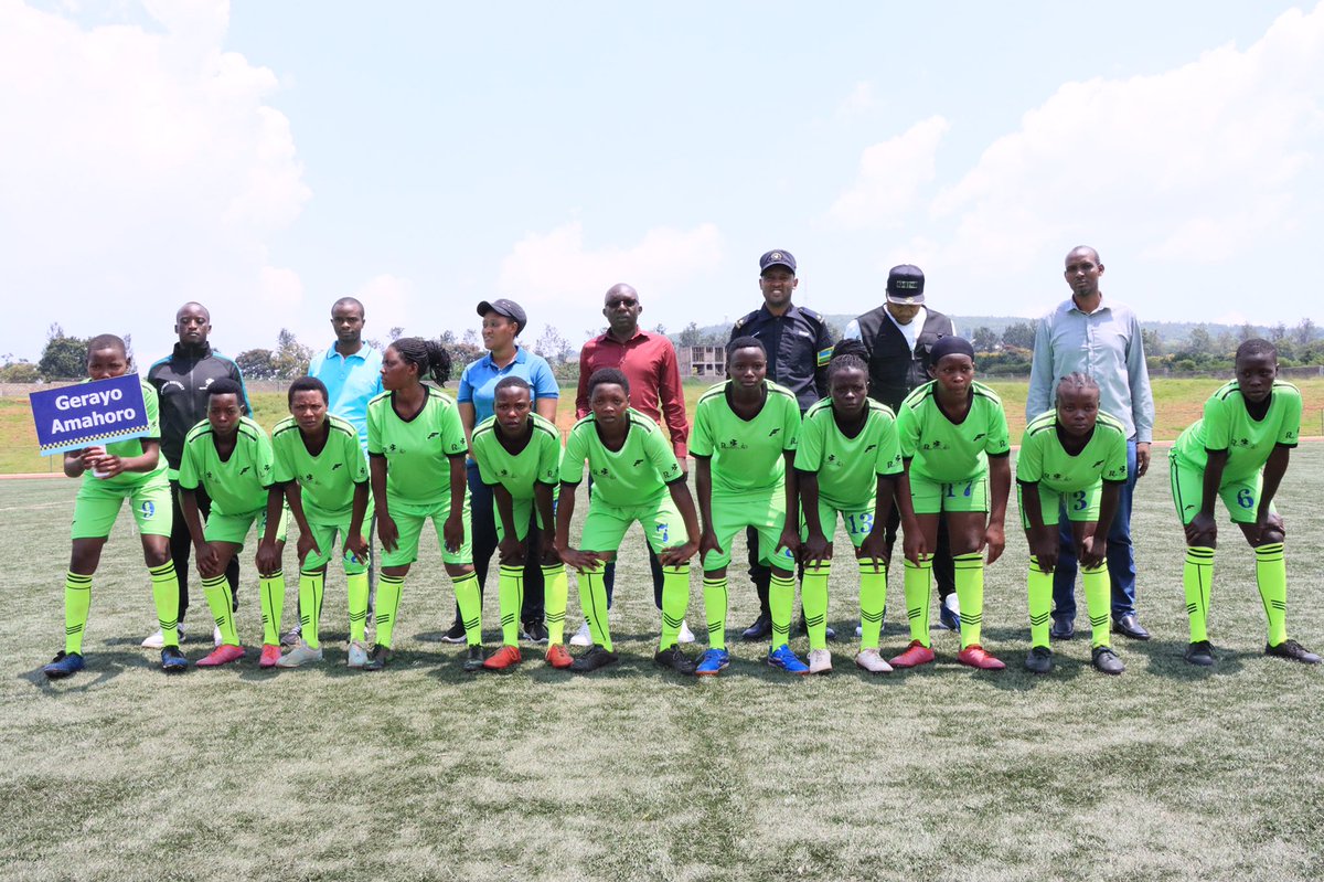 Biri kuba: Kuri stade y’Akarere ka Bugesera hari kubera umukino wa 1/4 w’irushanwa 𝐔𝐦𝐮𝐫𝐞𝐧𝐠𝐞 𝐊𝐚𝐠𝐚𝐦𝐞 𝐂𝐮𝐩 ku rwego rw’Intara ya <a href="/RwandaEast/">𝐄𝐚𝐬𝐭𝐞𝐫𝐧 𝐏𝐫𝐨𝐯𝐢𝐧𝐜𝐞 | 𝐑𝐰𝐚𝐧𝐝𝐚</a> uri guhuza umurenge wa @Mayange uhagarariye <a href="/BugeseraDistr/">Bugesera District</a> n’uwa <a href="/SectorKabarore/">KABARORE SECTOR</a> uhagarariye <a href="/GatsiboDistrict/">Gatsibo District</a> mu bagore.