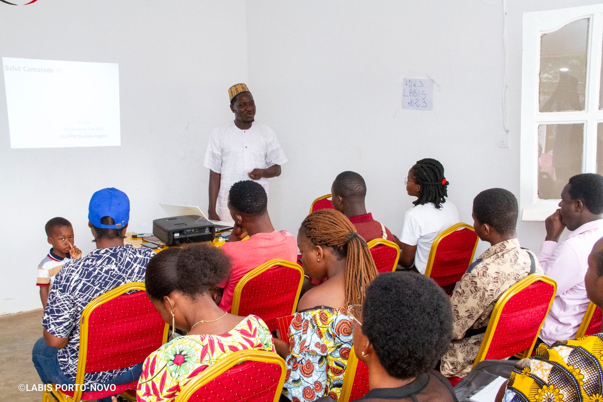 LabisPortoNovo's tweet photo. "🌟 Un Samedi Inoubliable de Découverte ! 💼🗺️ Merci à nos participants passionnés et à notre formateur dévoué pour cette journée enrichissante en guidage de touriste . Restez connectés avec le LABIS Porto-Novo pour plus d'opportunités passionnantes ! 🙌 #Formatio @LaiqueOuest https://t.co/LxJS6uSWml