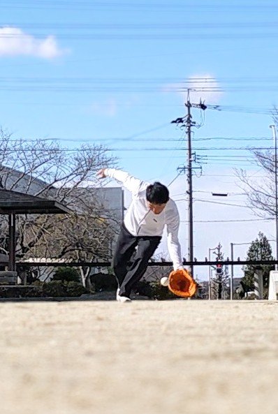 OsamuKonno's tweet photo. 会社の野球部練習より、メジャーステージのファーストミットを初使用。

本職はセカンドだけど、ファーストもやる機会が多いし苦手ではないので、この素晴らしい使い心地のミットは宝物。

#草野球 https://t.co/xZfCAXVcBP