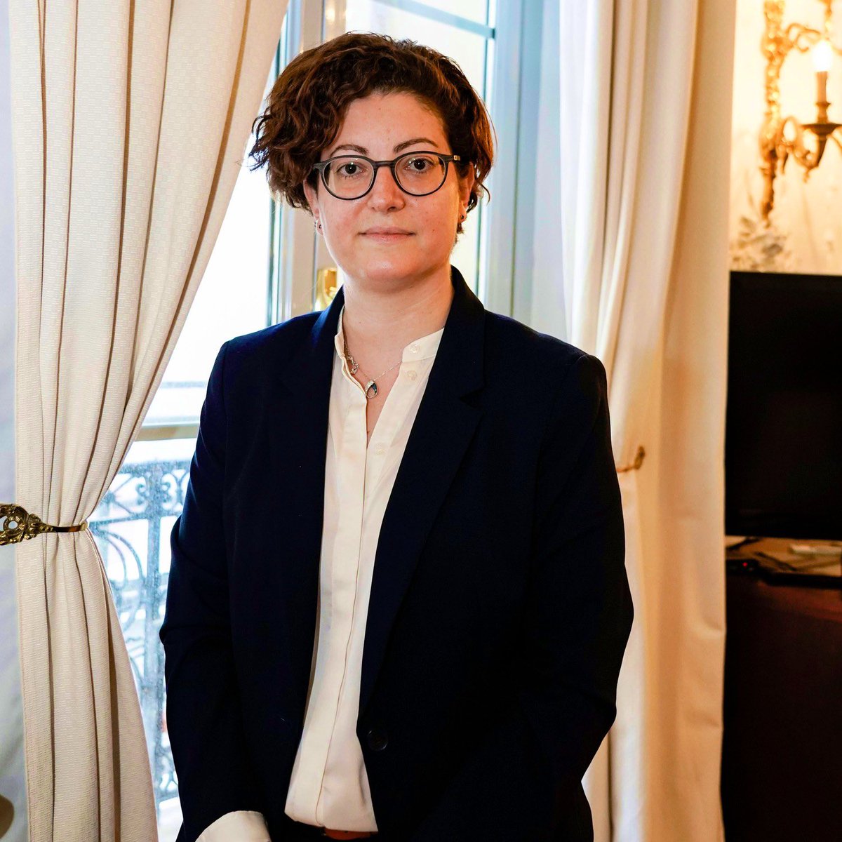 Bienvenue à notre nouvelle préfète de l’#Essonne, Frédérique Camilleri, avec qui j’ai eu plaisir à échanger et avec laquelle j’ai hâte de travailler !