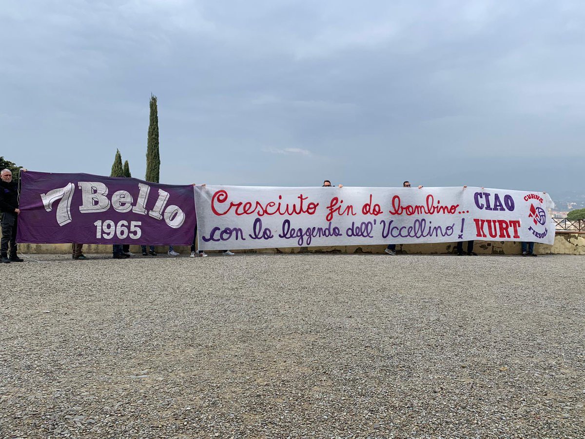 RadioFiViola's tweet image. Lo striscione di ricordo di Kurt #Hamrin dei tifosi della #Fiorentina