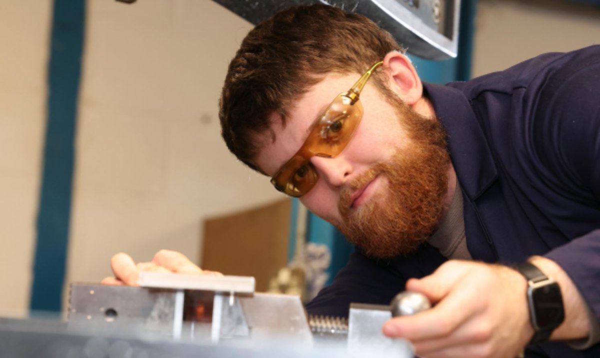 Bright Future Awaits “Exceptional” Engineering Apprentice Jacob – find out about Aspire Blaenau Gwent Engineering Apprentice Jacob Marshall who has been shortlisted for the Apprenticeship Awards Cymru 2024 as a finalist in the Tomorrow’s Talent category loom.ly/6KH_Tz0