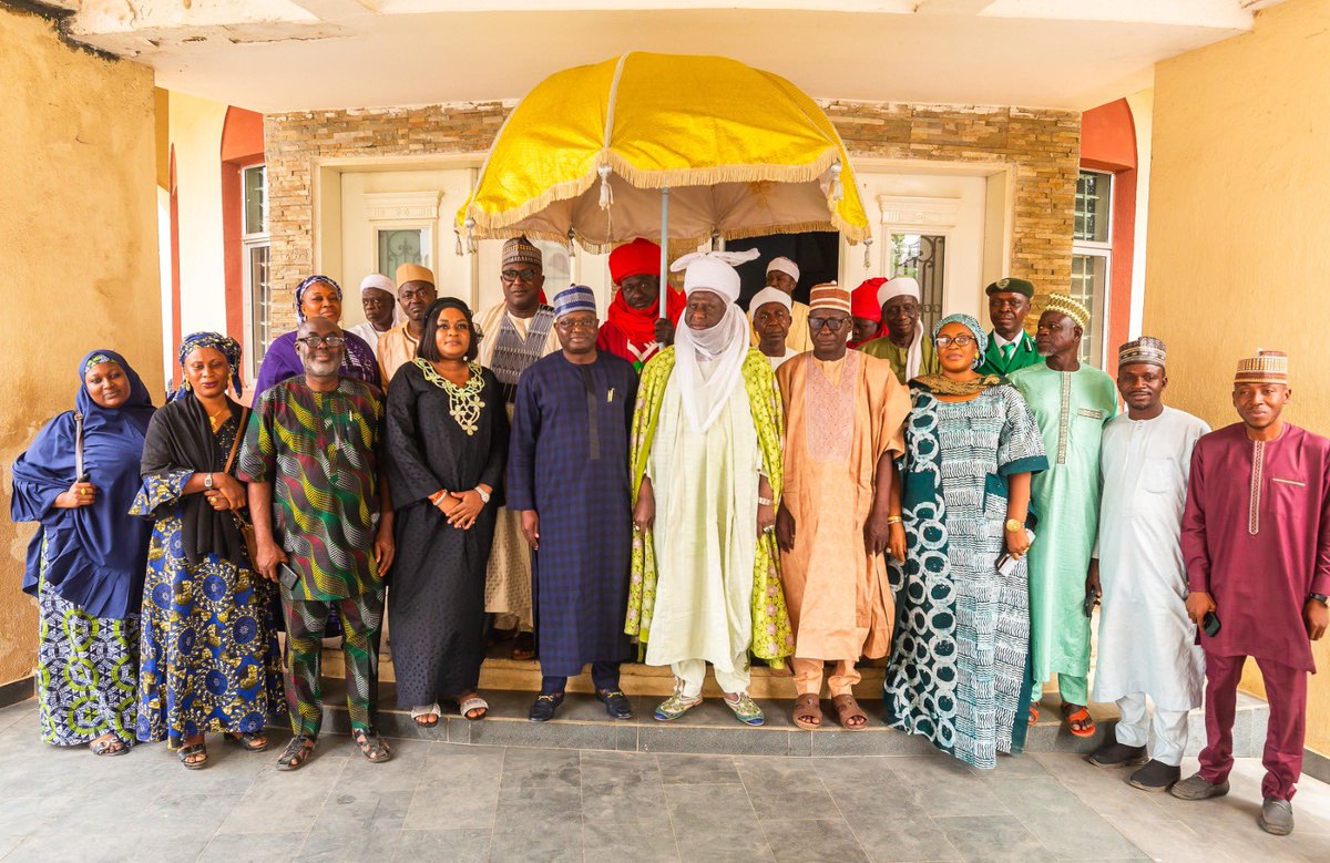 NOA_Nigeria's tweet image. Seeking the support of Traditional rulers in value re-orientation

The Director General of the National Orientation Agency, Mallam Lanre Issa-Onilu was in Minna, Niger state as part of his advocacy tour of states on the proposed National Value Charter (NVC) which will soon be…