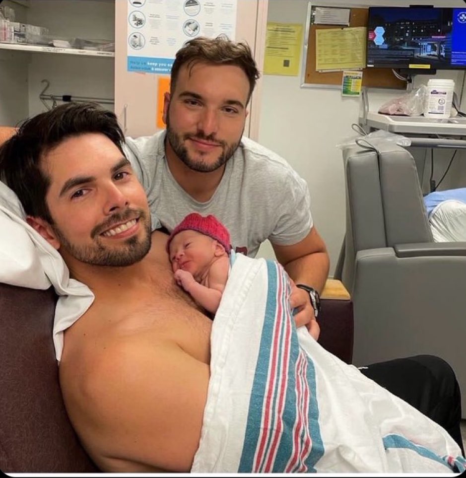 Julian Adrat tweet media